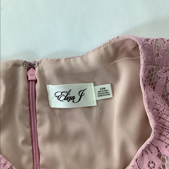 Eliza J lace dress - Picture 6 of 7